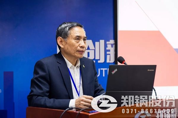 總工程師能江嶺進行工作報告.jpg