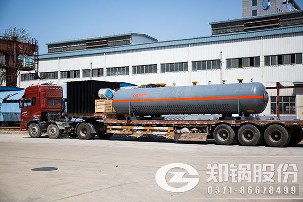 石化行業15噸燃油蒸汽鍋爐價格.jpg